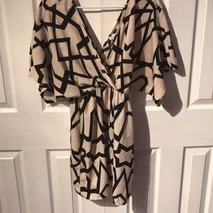 Black/White Flowy Deep V-Neck Dress